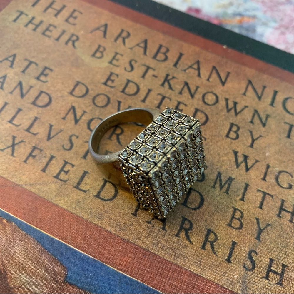 3️⃣ Lia Sophia Cubist Ring. Size 9.
